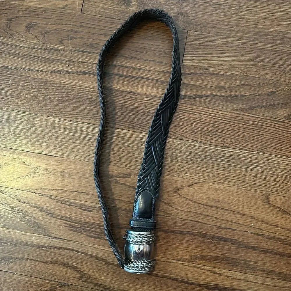 Vintage Ann Taylor black woven leather belt with silver‎ barrel shaped buckle